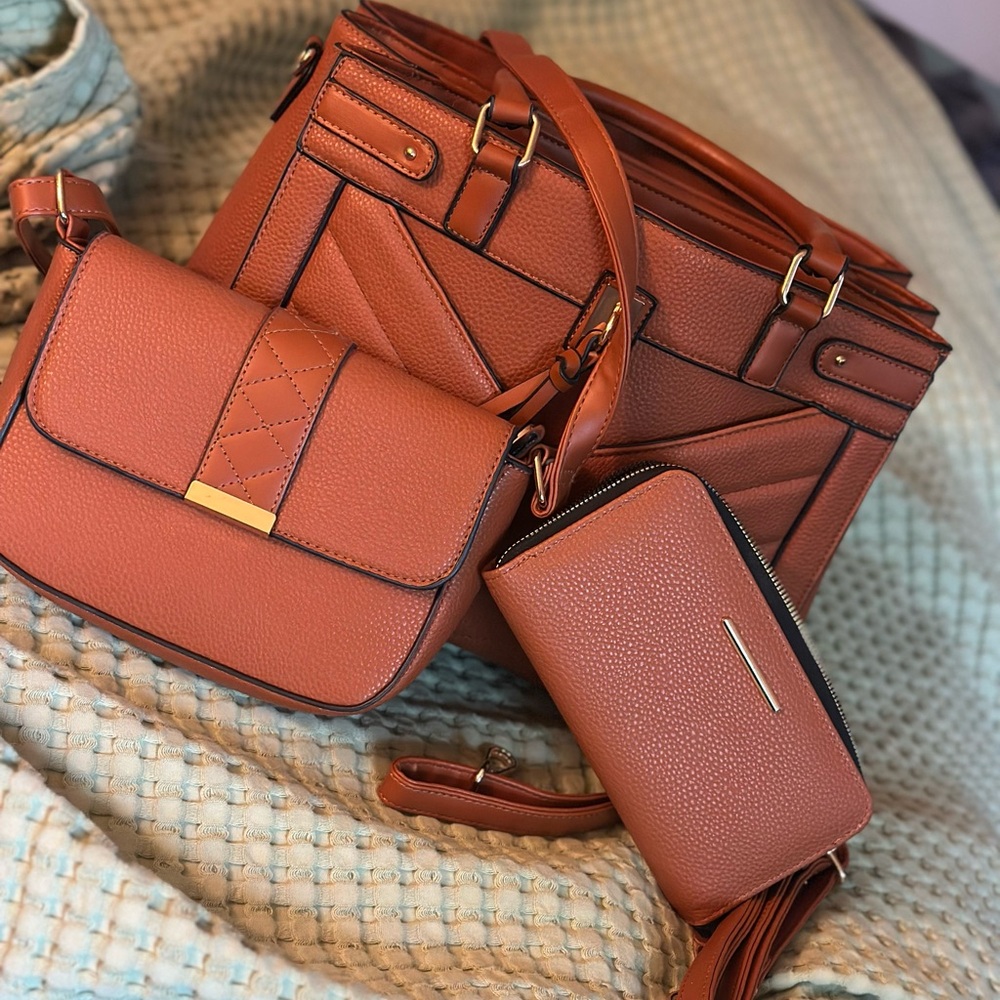 Elegant Tan Women's Bag Set